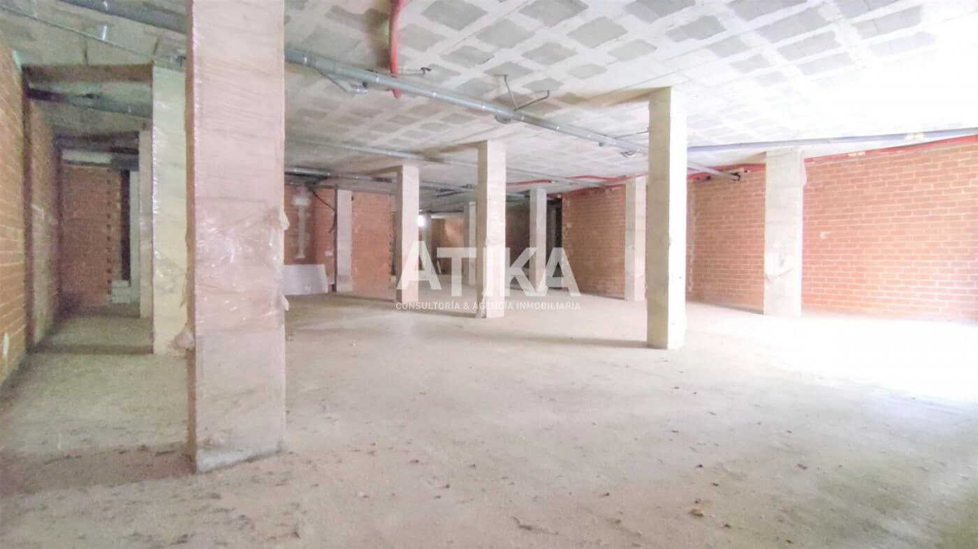 Retail in Ontinyent for lease Building Photo- Image 1 of 6