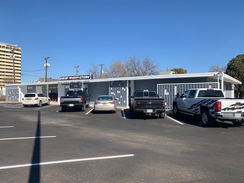 2807-2813 Avenue Q, Lubbock, TX for lease - Primary Photo - Image 2 of 22