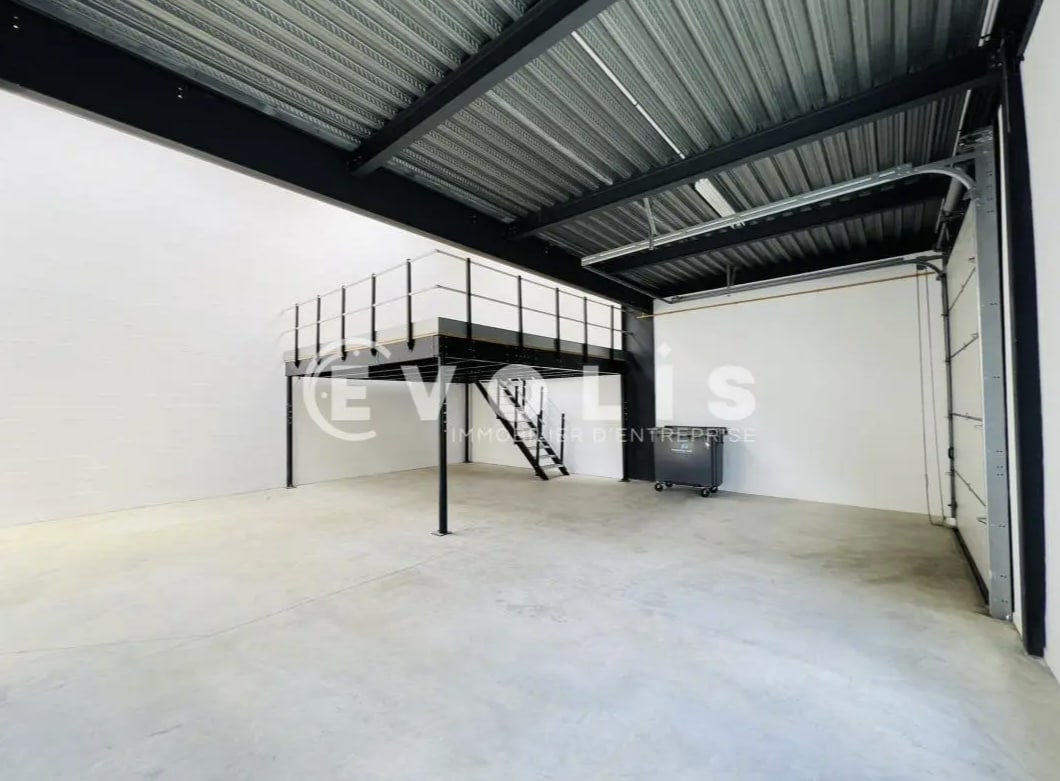 Flex in Lieusaint for lease Interior Photo- Image 1 of 4