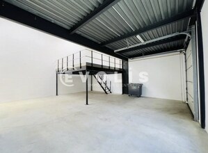 Flex in Lieusaint for lease Interior Photo- Image 1 of 4
