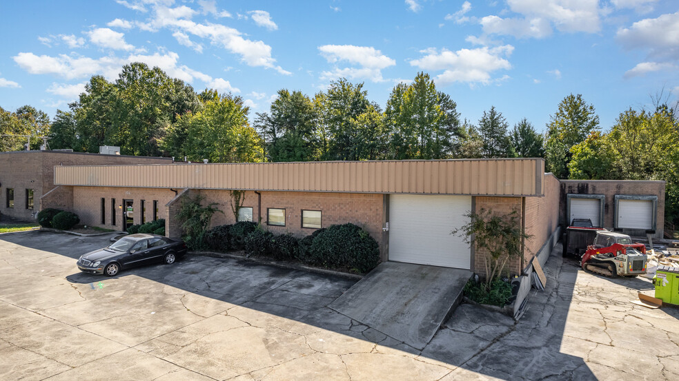 704 Mcway Dr, High Point, NC for lease - Building Photo - Image 3 of 10