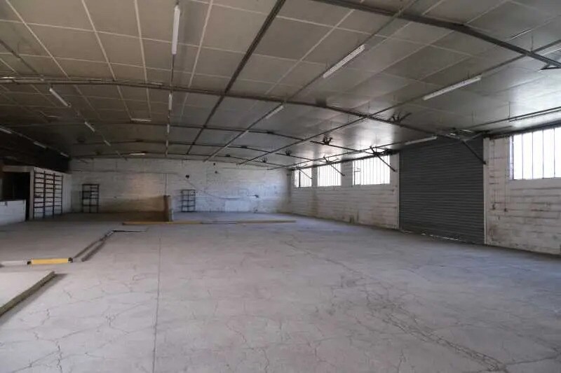 Flex in Saint-Quentin for lease - Building Photo - Image 3 of 6