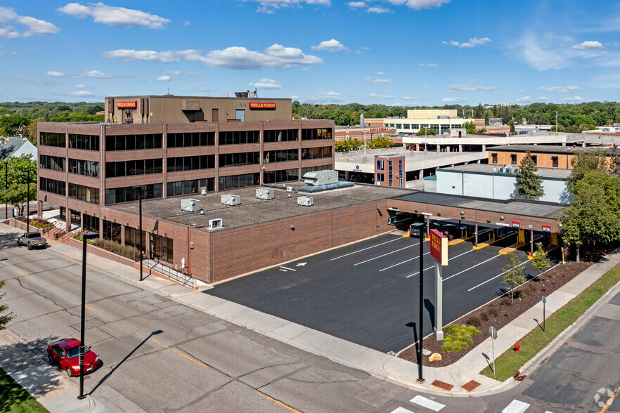 1011 S 1st St, Hopkins, MN for sale - Building Photo - Image 2 of 4