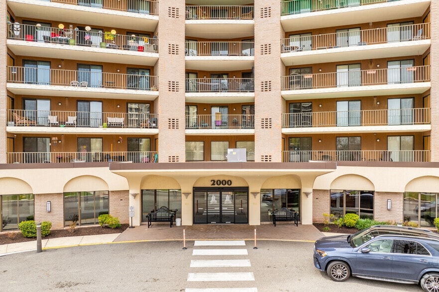 2000 Valley Forge Cir, King Of Prussia, PA for sale - Building Photo - Image 3 of 7