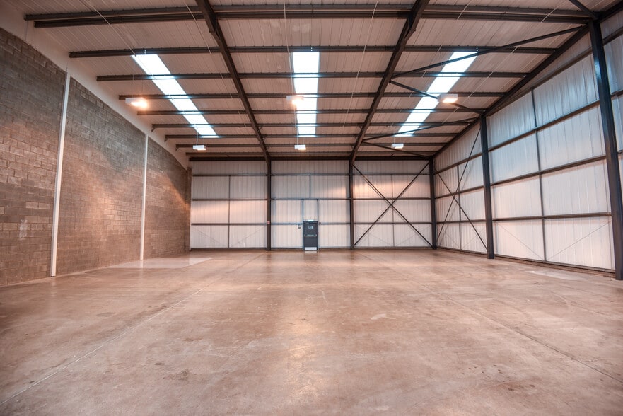 2 Sir Harry Lauder Rd, Edinburgh for lease - Building Photo - Image 3 of 6