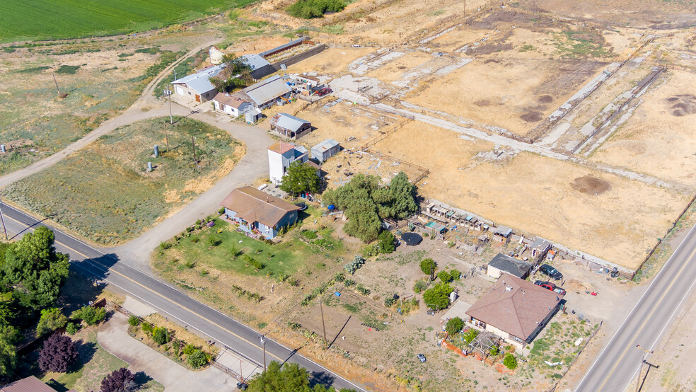 21070 Reeve Rd, Tracy, CA for sale - Aerial - Image 2 of 6