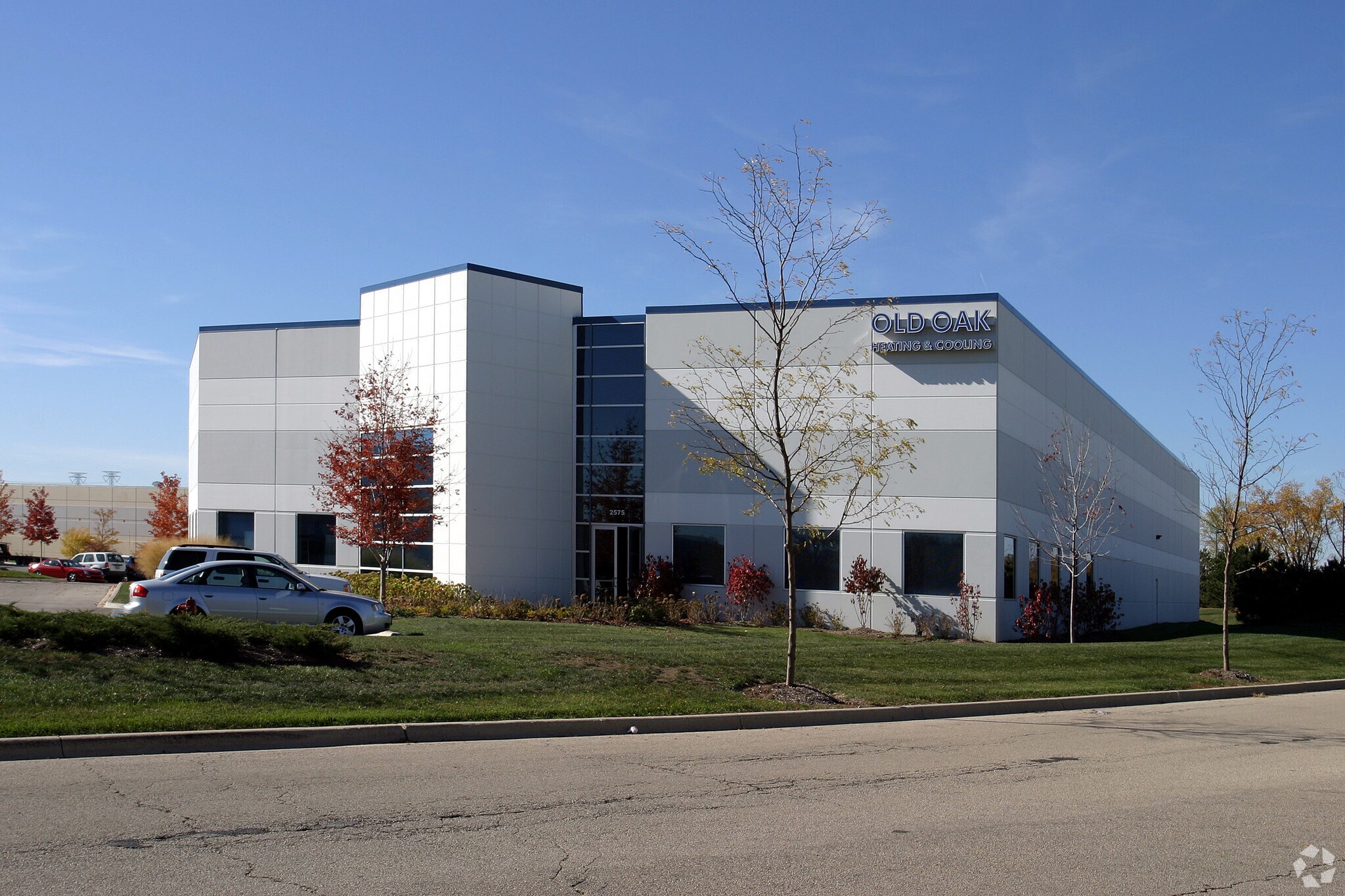 2575 White Oak Cir, Aurora, IL for sale Primary Photo- Image 1 of 1