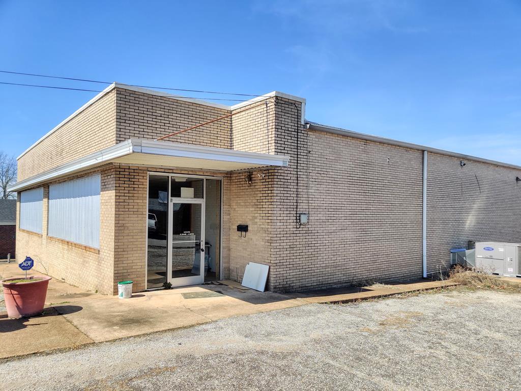 206 W Eaton St, Trenton, TN 38382 | LoopNet