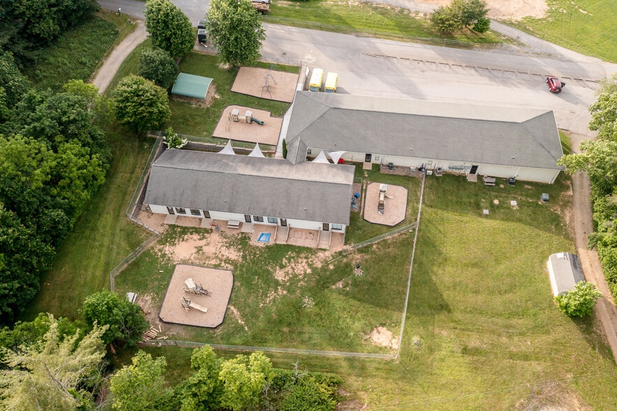 2-6 Fairview Hills Dr, Fairview, NC for lease - Aerial - Image 3 of 33