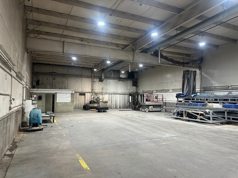 35-37 Commerce Dr, Carmel, NY for lease - Building Photo - Image 2 of 3