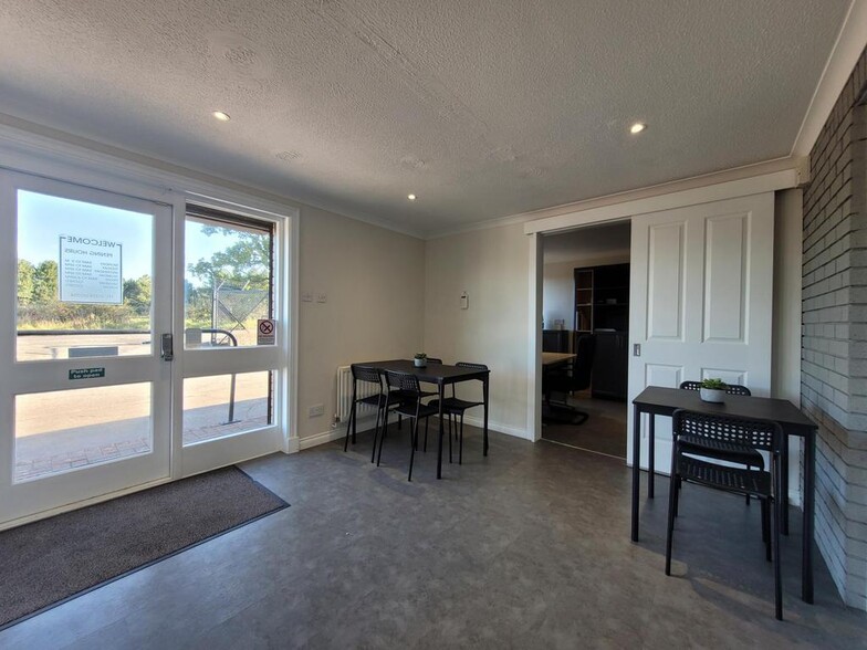 22 Bog Rd, Falkirk for sale - Building Photo - Image 3 of 10