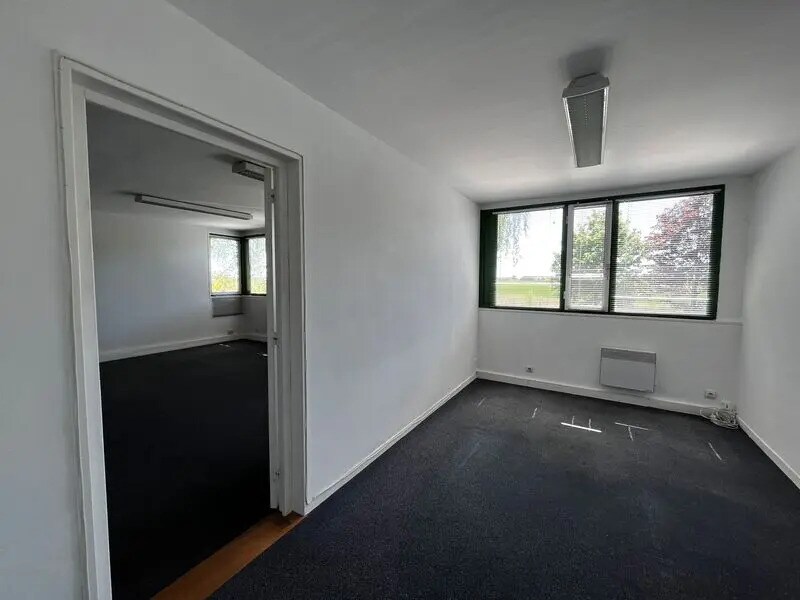 Office in Templemars for sale Interior Photo- Image 1 of 5