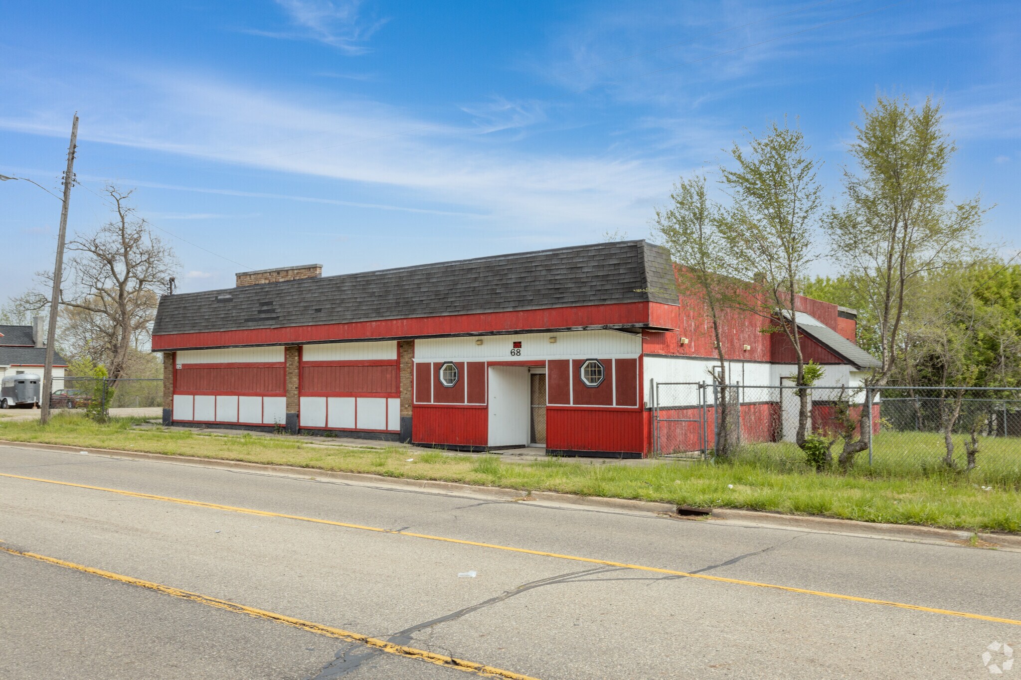 68 Upton Ave, Battle Creek, MI for sale Primary Photo- Image 1 of 1