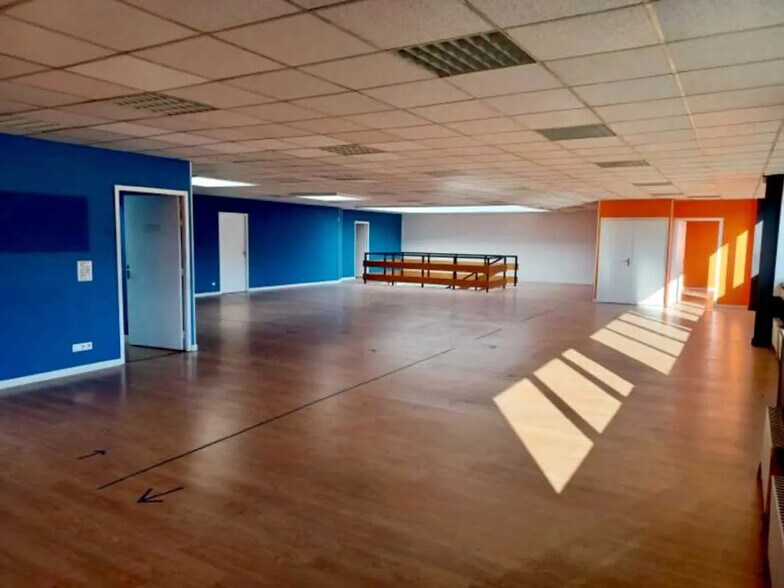 Office in Sotteville-lès-Rouen for lease - Interior Photo - Image 3 of 10