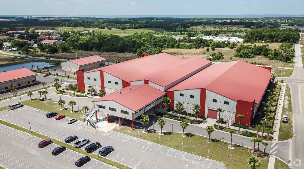 110 Athletes Row, Apopka, FL for sale - Primary Photo - Image 1 of 1