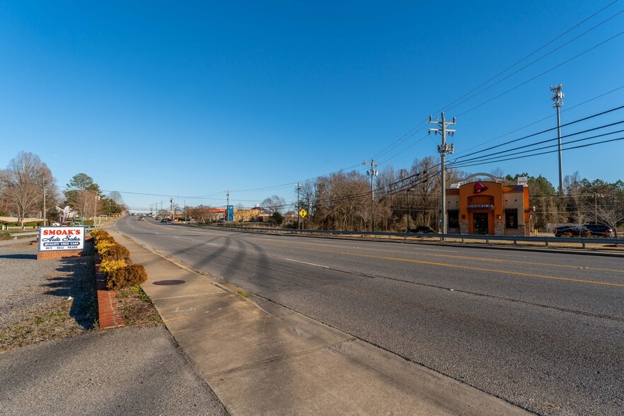 825 Liberty St E, York, SC for sale - Building Photo - Image 2 of 12