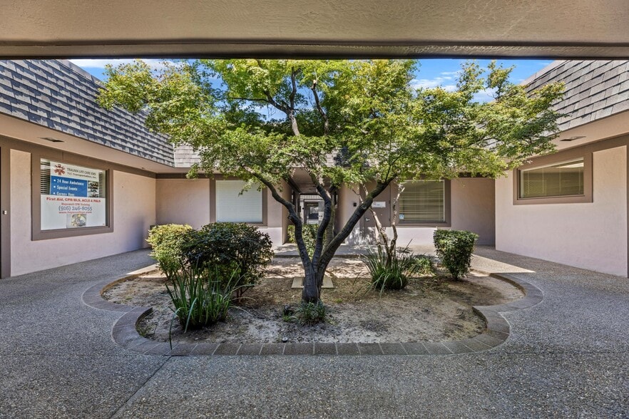 3637 Mission Ave, Carmichael, CA for lease - Building Photo - Image 3 of 13