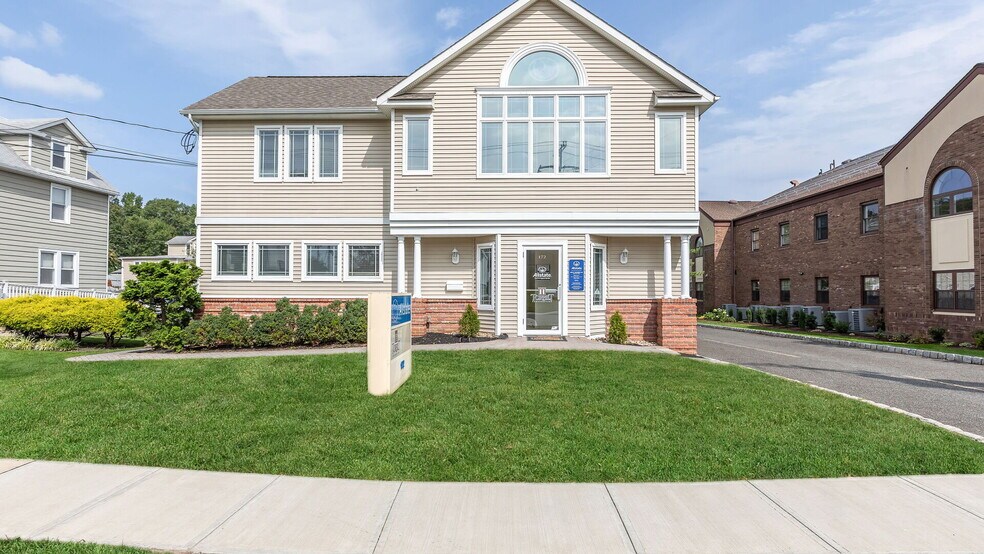 172 South St, New Providence, NJ 07974