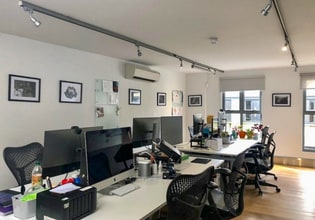 Turnham Green Terrace Mews, London for lease Interior Photo- Image 2 of 10