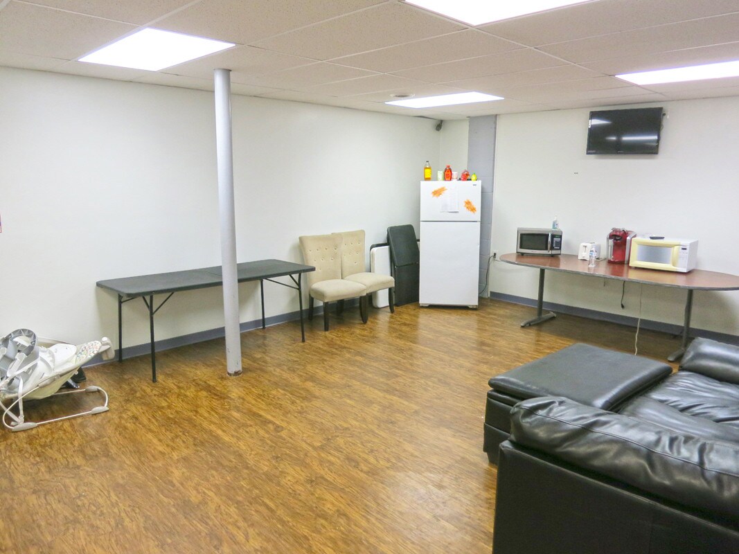 996998 E New Circle Rd, Lexington, KY 40505