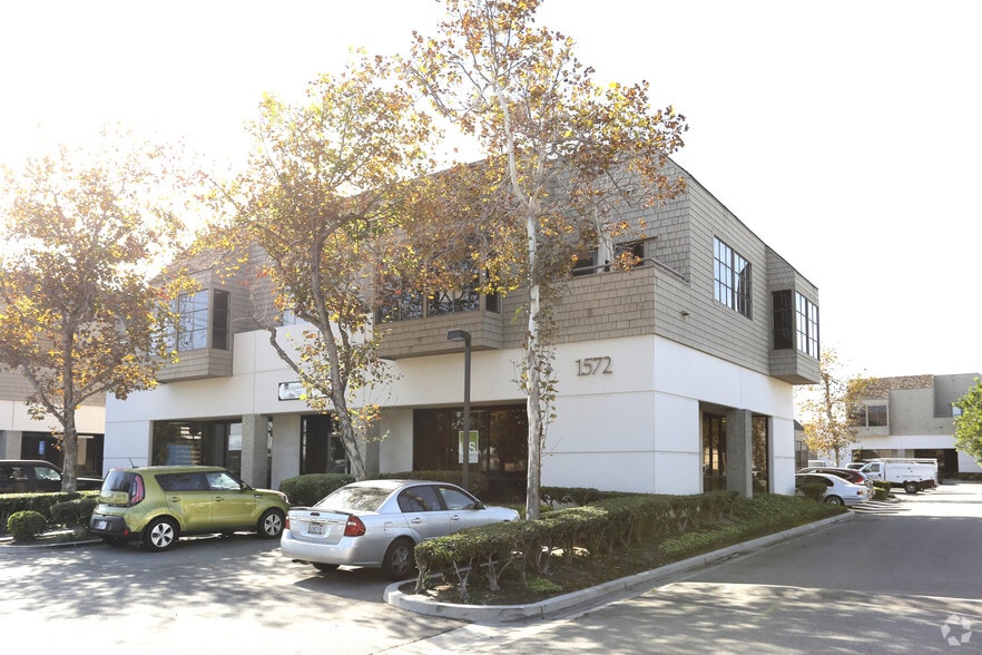 1572 N Batavia St, Orange, CA for sale - Building Photo - Image 3 of 6