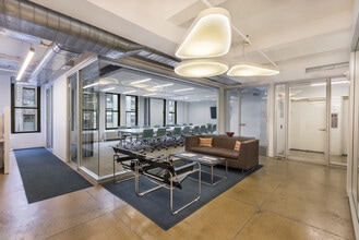256 W 38th St, New York, NY for lease Interior Photo- Image 1 of 3