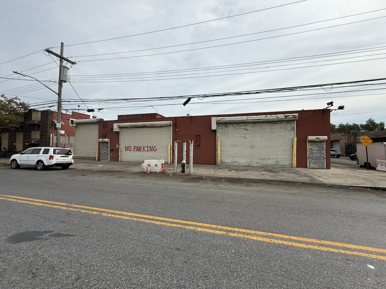 9602 Ditmas Ave, Brooklyn, NY for lease - Building Photo - Image 3 of 8