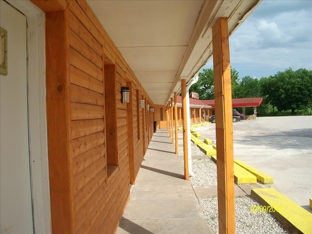 701 N National Ave, Fort Scott, KS for sale - Primary Photo - Image 1 of 1