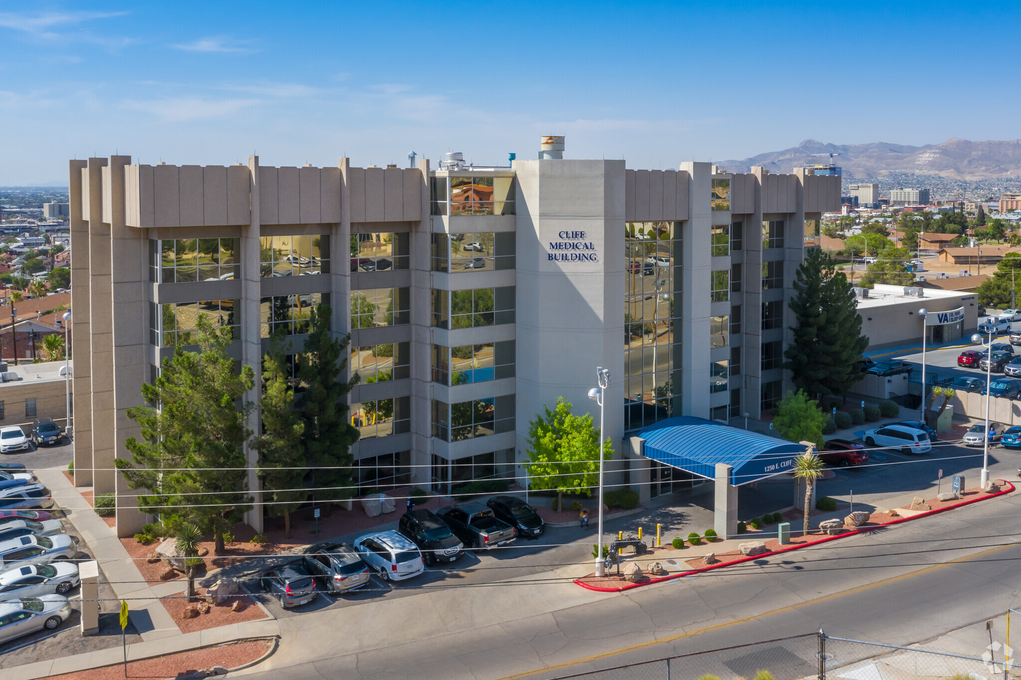 1250 E Cliff Dr, El Paso, TX for lease Building Photo- Image 1 of 3