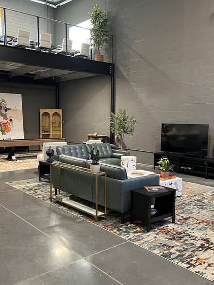 5725 Stables Way, Alpharetta, GA for sale - Interior Photo - Image 3 of 7