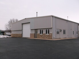 2750 Universal St, Oshkosh WI - Warehouse