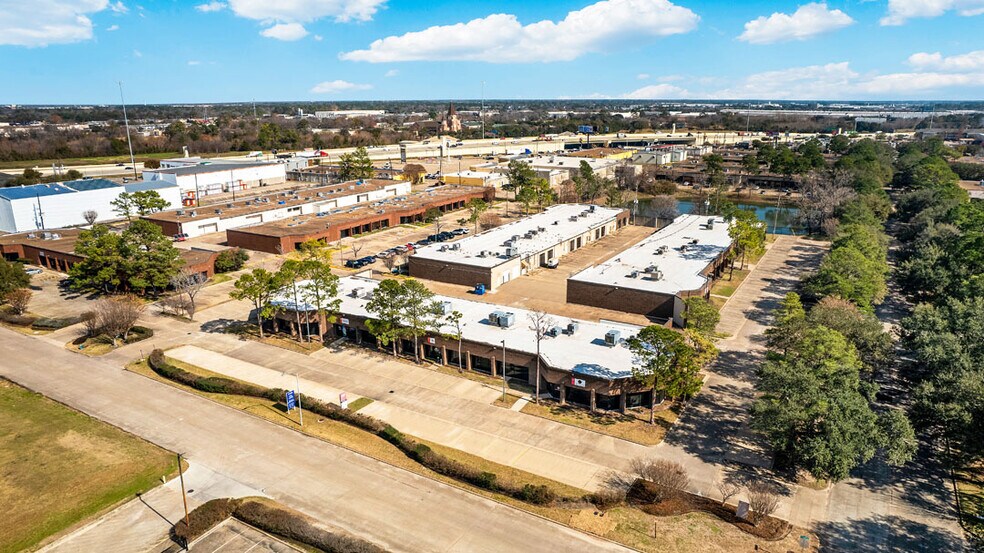 8600 Jameel Rd, Houston, TX for lease - Building Photo - Image 2 of 6
