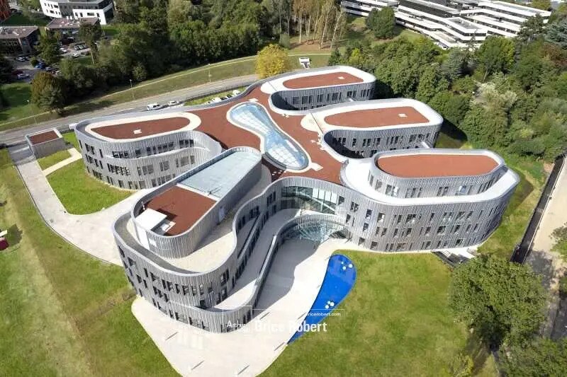 Office in Limonest for lease Building Photo- Image 1 of 10