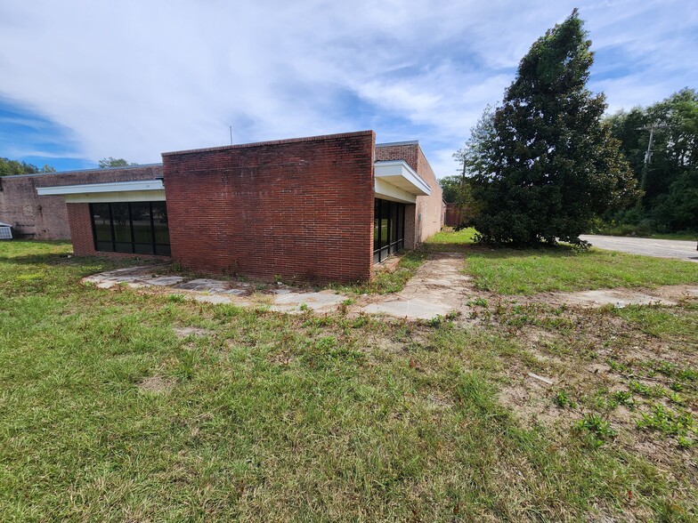 3649 Main Hwy, Bamberg, SC for sale - Building Photo - Image 2 of 9