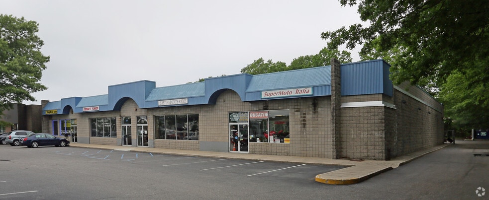 805-815 Middle Country Rd, Saint James, NY for lease - Primary Photo - Image 1 of 6