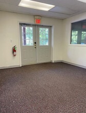 2700 S Roan St, Johnson City, TN for lease Interior Photo- Image 2 of 15