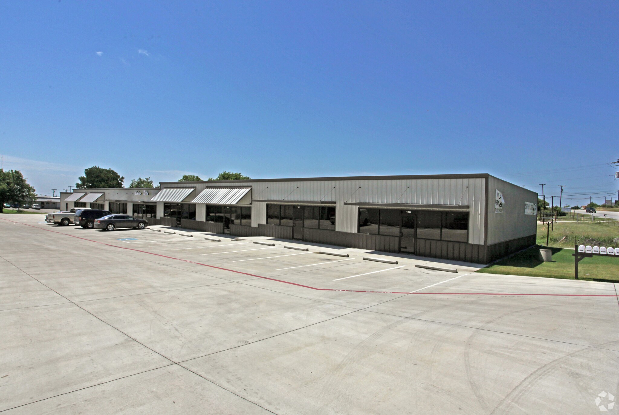 1826 N Main St, Weatherford, TX for sale Primary Photo- Image 1 of 1