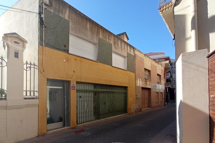 Multifamily in Sant Andreu de la Barca, Barcelona for sale - Building Photo - Image 2 of 7