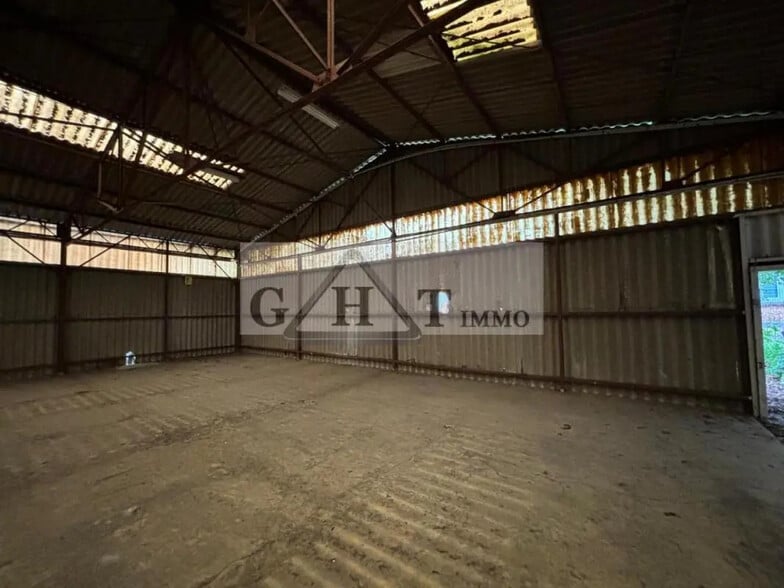 Industrial in Saint-Maur-des-Fossés for sale - Interior Photo - Image 3 of 16