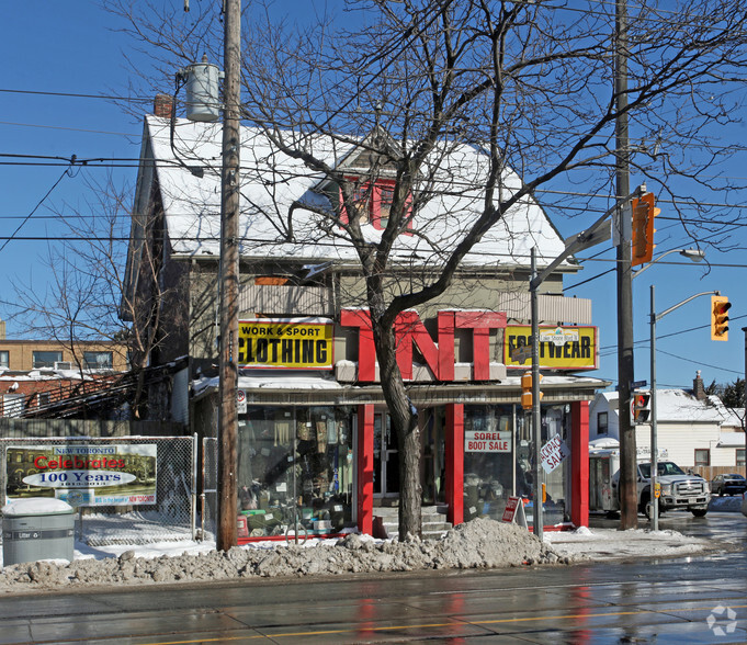 2938 Lake Shore Blvd W, Toronto, ON for sale - Building Photo - Image 3 of 5