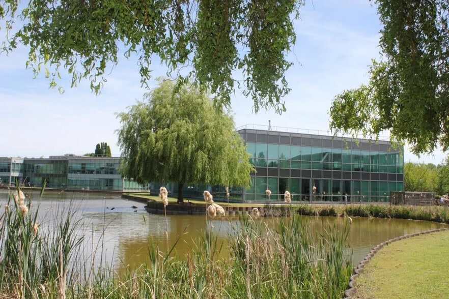 165 Avenue Du Bois De La Pie, Roissy-en-France for lease - Building Photo - Image 2 of 17