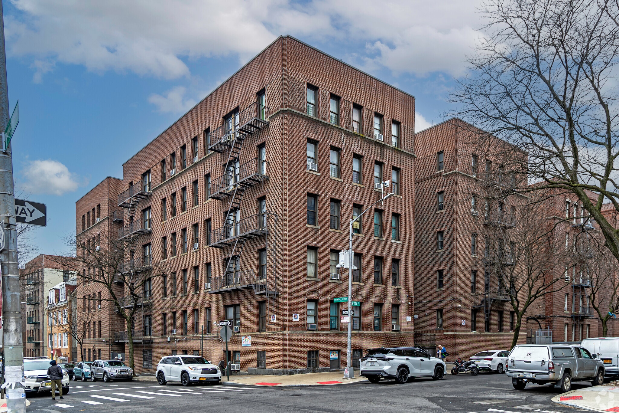 60 W 190th St, Bronx, NY for sale Primary Photo- Image 1 of 1