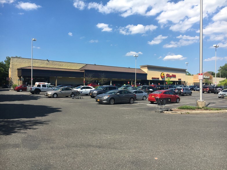 1121 Jerusalem Ave, Uniondale, NY 11553