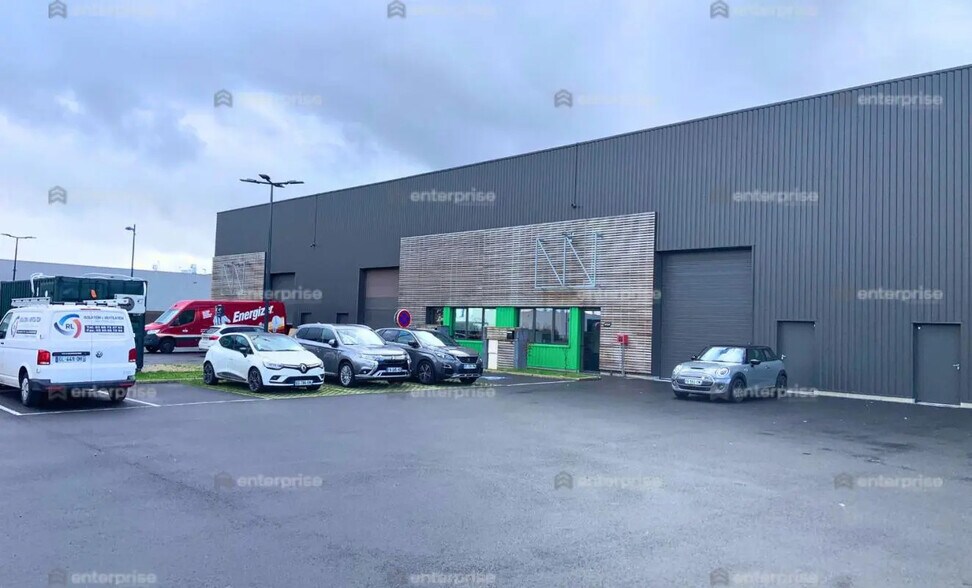 Flex in Douvrin for lease - Building Photo - Image 3 of 3