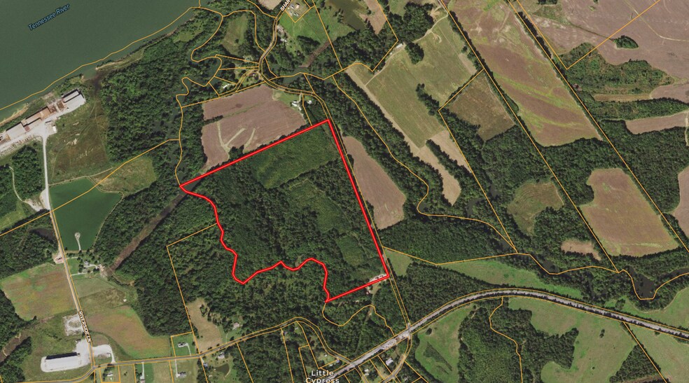 SharCal Rd, Calvert City, KY 42029