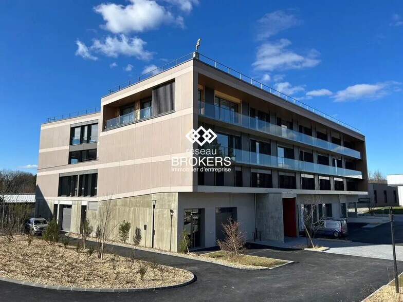 Industrial in Annecy for lease - Building Photo - Image 2 of 19