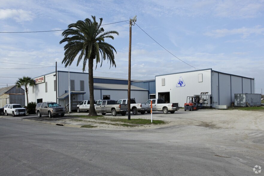 328 E Wilson Ave, Aransas Pass, TX for sale - Primary Photo - Image 1 of 1