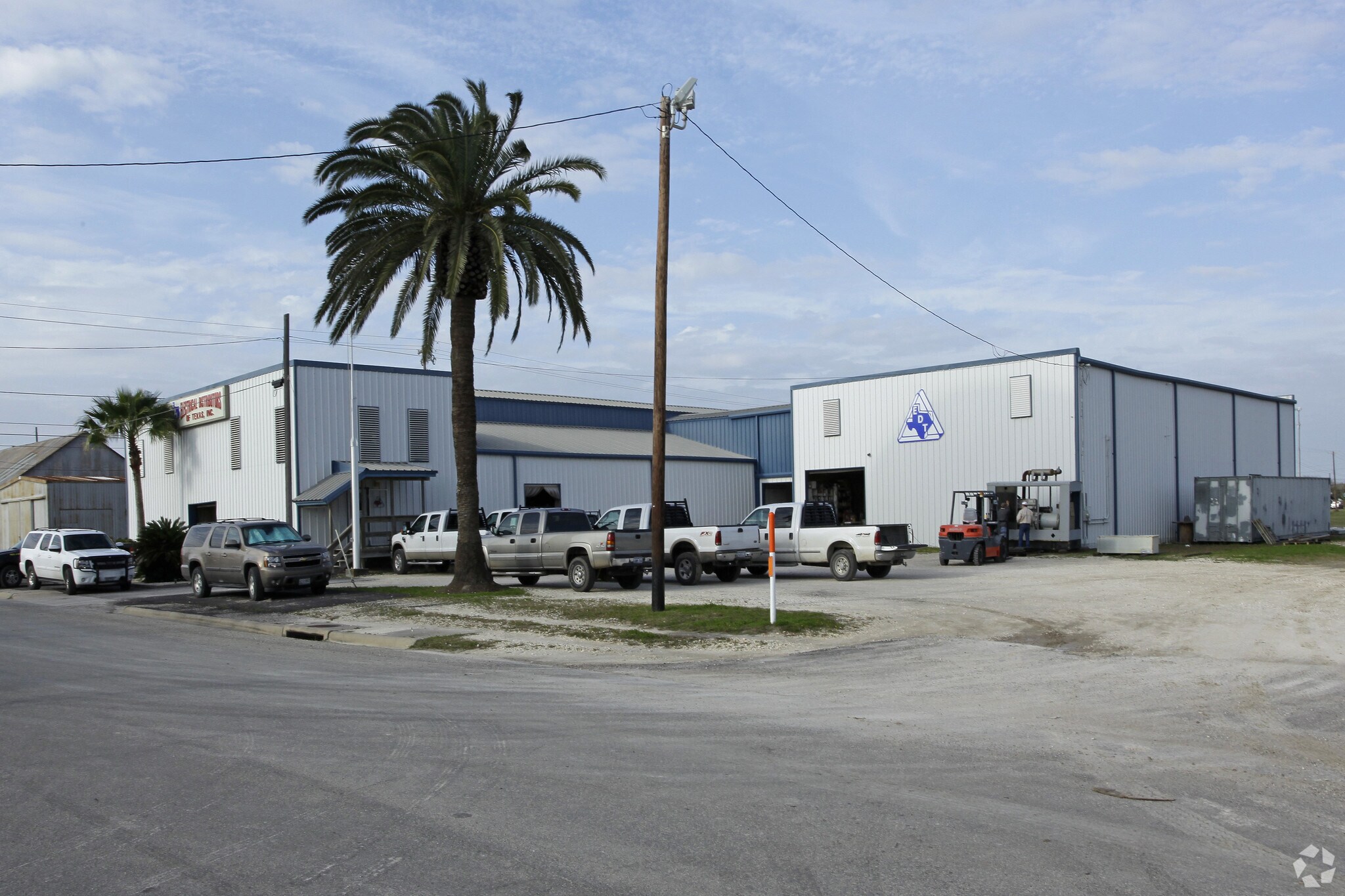 328 E Wilson Ave, Aransas Pass, TX for sale Primary Photo- Image 1 of 1