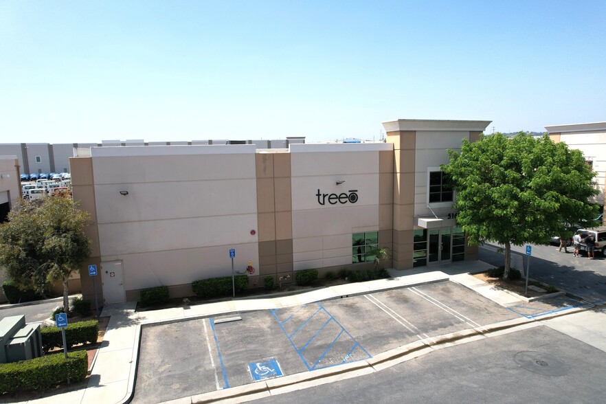 5162 Western Way, Perris, CA for lease - Building Photo - Image 1 of 6