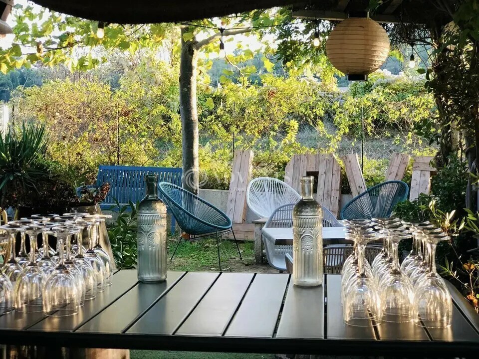 Flex in Carcassonne for sale Building Photo- Image 1 of 11